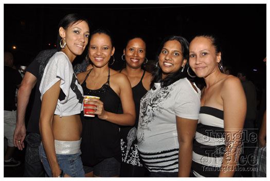 bump_and_wine_2011-227