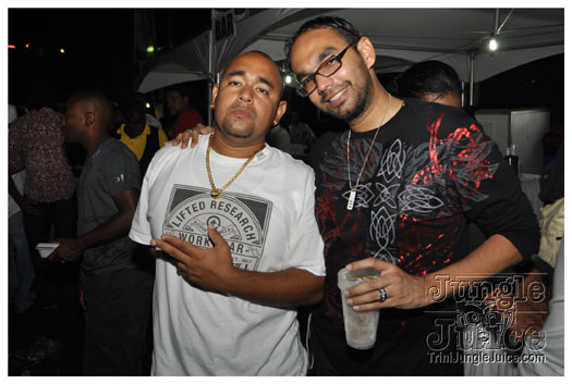 bump_and_wine_2011-253