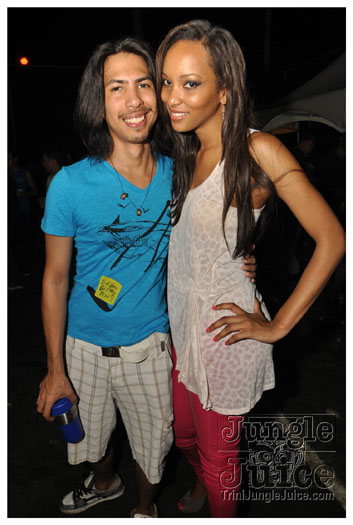 bump_and_wine_2011-262