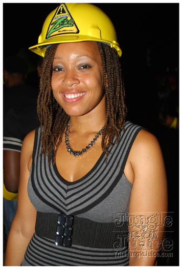 caution_2011-008