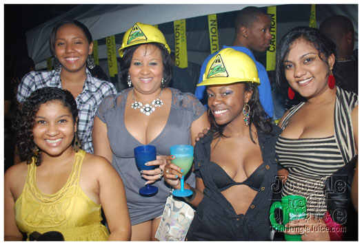 caution_2011-040