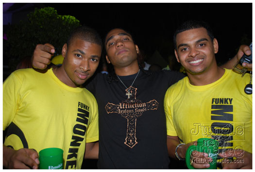 caution_2011-065