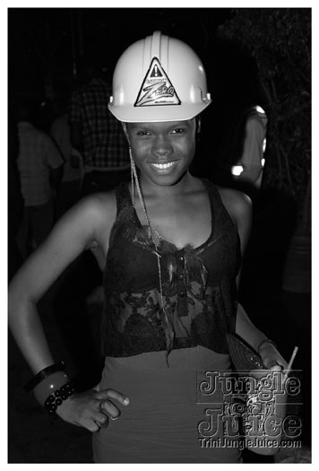 caution_2011-082