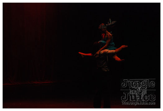 elle_7_apr30-010