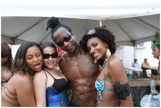 islandpeople_mas_2011_tuesday_part3-080