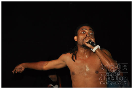 kes_in_concert_2011-040