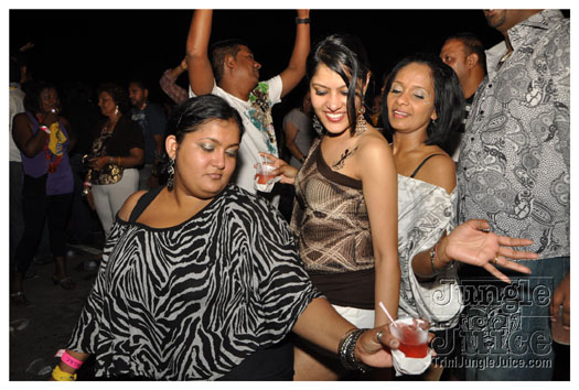 mirage_2011-084