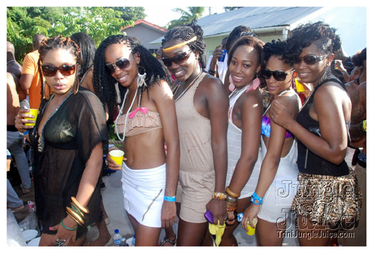 naked_sep1-074