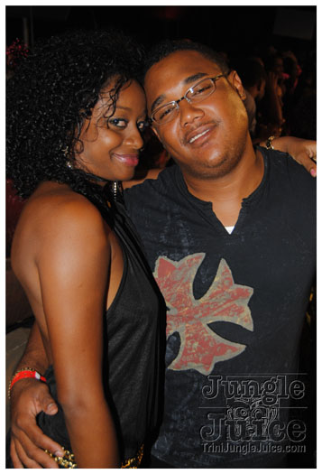 oasis_band_launch_2012-131