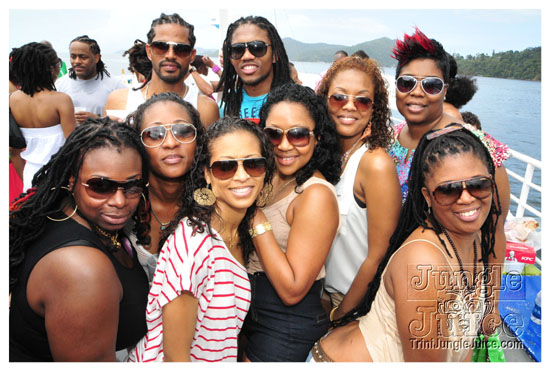 silent_morning_trini_2011-145