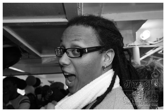 silent_morning_trini_2011-174