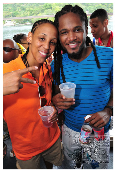 silent_morning_trini_2011-180