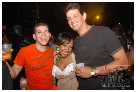 tribe_ice_jan8_2011-138