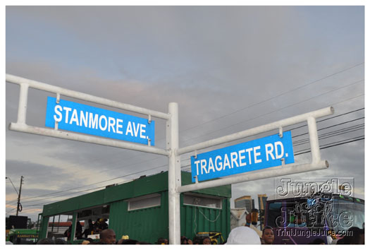 trini_carnival_2011_extras-054