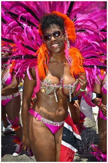 atl_carnival_parade_2012_pt1-140