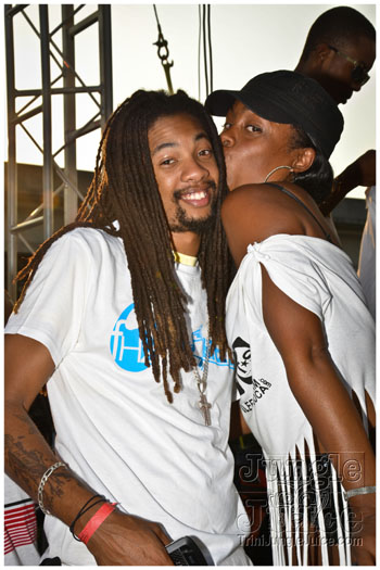 atl_carnival_parade_2012_pt2-127