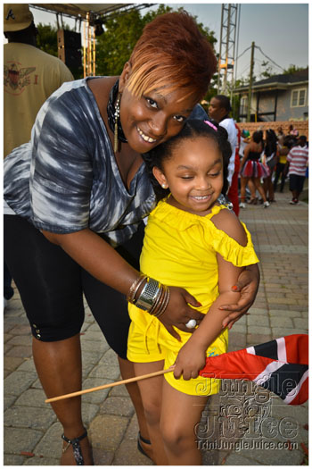 atl_carnival_parade_2012_pt2-132