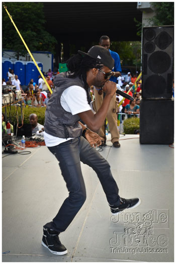 atl_carnival_parade_2012_pt2-138