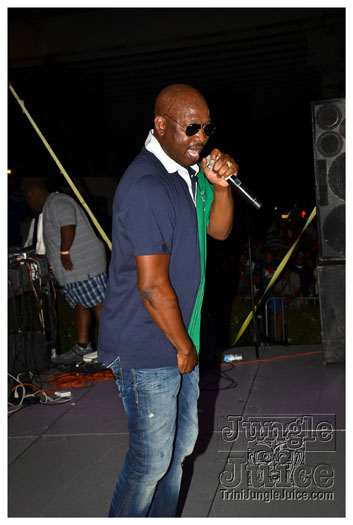 atl_carnival_parade_2012_pt2-149