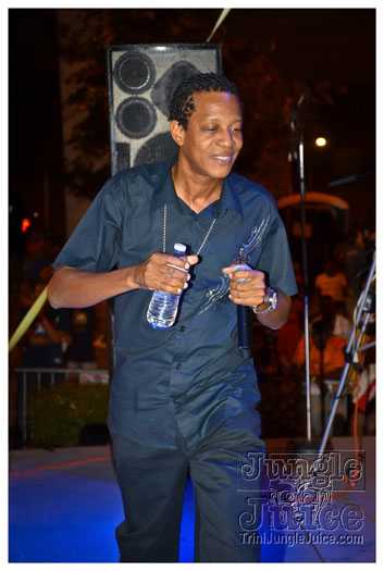 atl_carnival_parade_2012_pt2-153