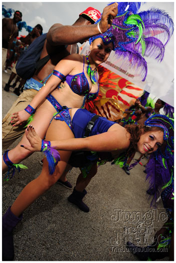 miami_carnival_2012_part2-312