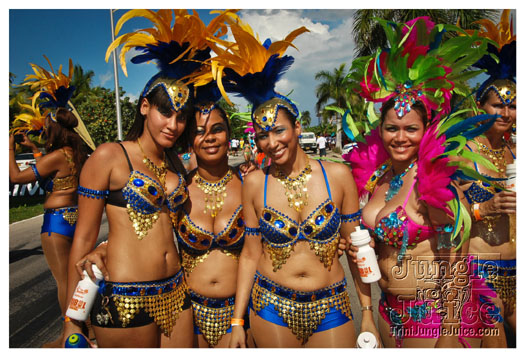 cayman_carnival_2012_part1-114