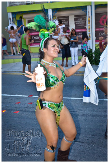 cayman_carnival_2012_part3-192