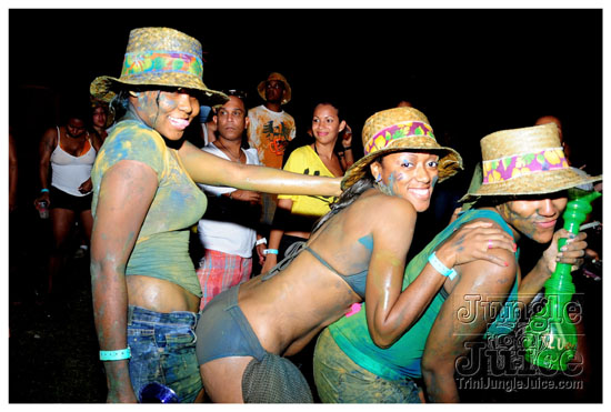 beach_jouvert_2012_part2-195