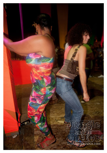 amnesia_nyc_2012-220
