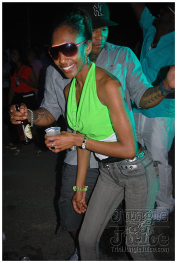 rise_neon_may27-012