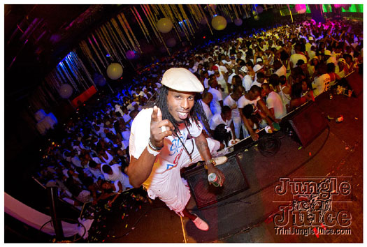 whiteout_jul21-095