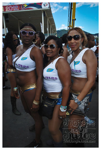 island_people_mas_monday_2012-042
