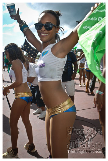island_people_mas_monday_2012-070