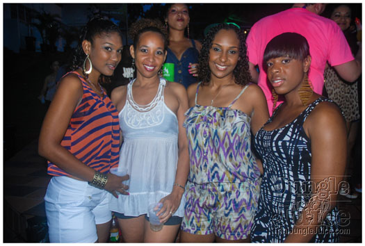 look_cooler_shades_sep23-046