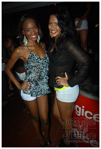pure_2012-075