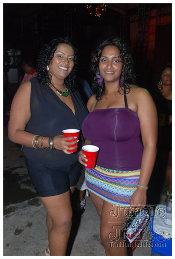 tribe_oink_dec2-042