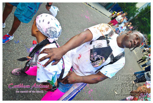 triniposseuk_colours_2012-115