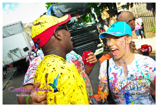 triniposseuk_colours_2012-150