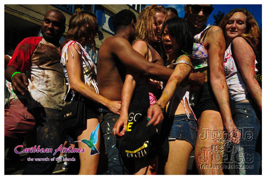 triniposseuk_colours_2012-168
