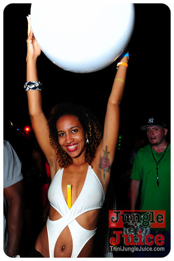 booze_premium_2013_pt1-184