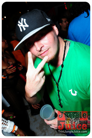 booze_premium_2013_pt1-187