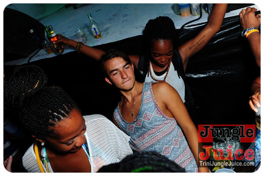 booze_premium_2013_pt1-196