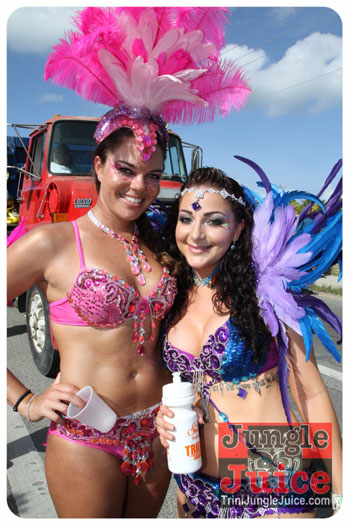 cayman_carnival_2013_part1-112