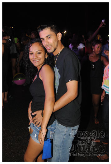 black_to_blue_2013-130