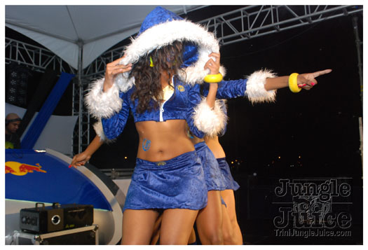 black_to_blue_2013-132