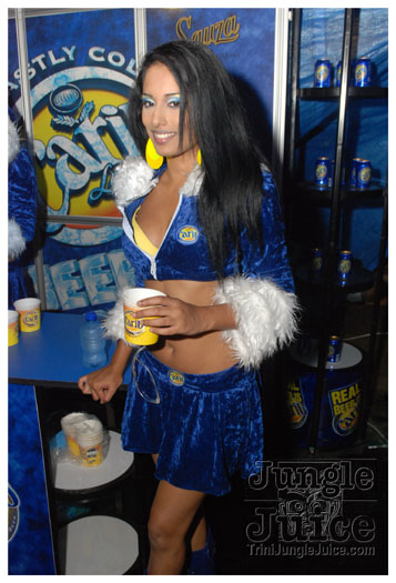 black_to_blue_2013-133