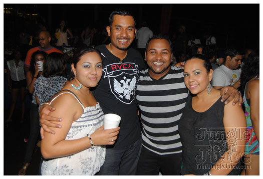 black_to_blue_2013-153