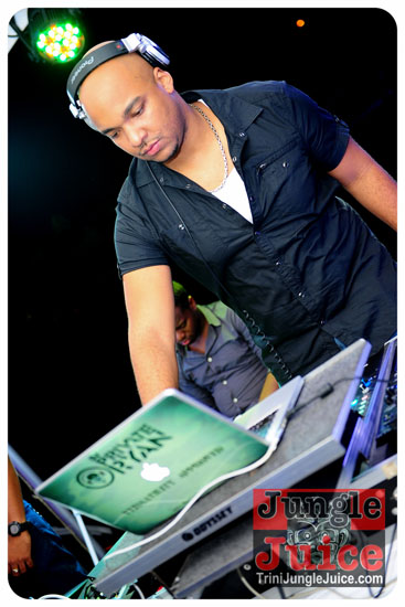 cosmo_carnival_experience_feb21-165